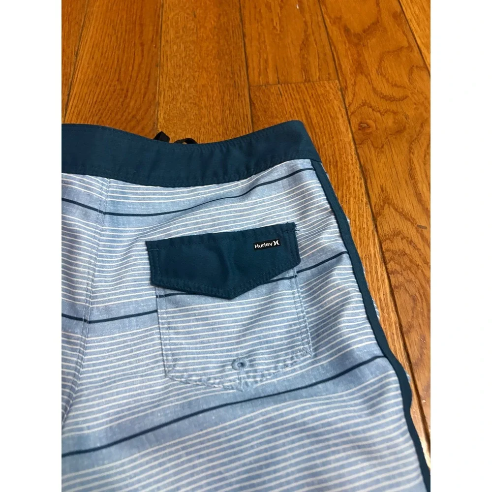 Hurley Boys Blue Striped Board Shorts beach vacation Swim Trunks Size 8/24